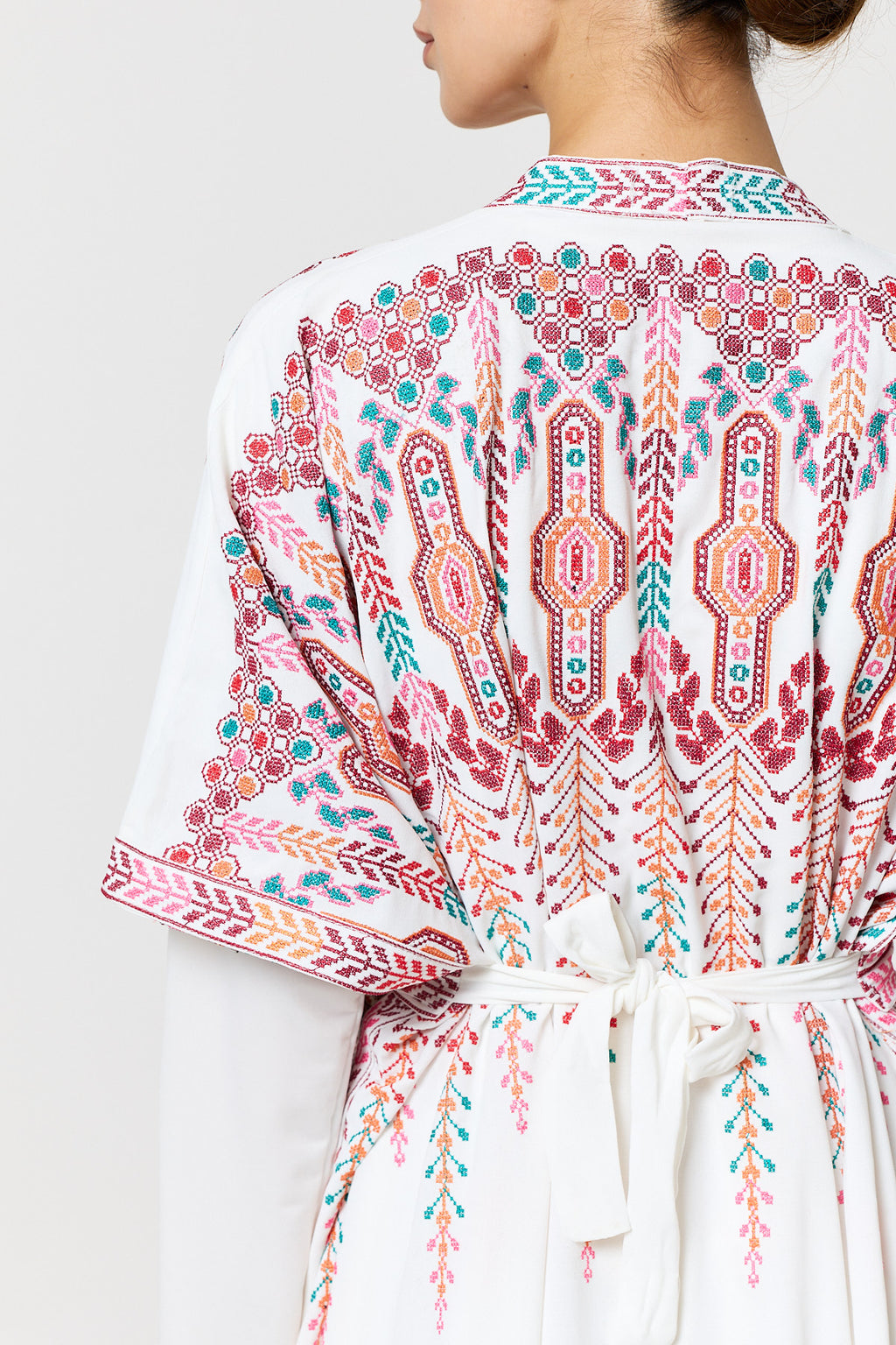 Thanaa Kaftan - White