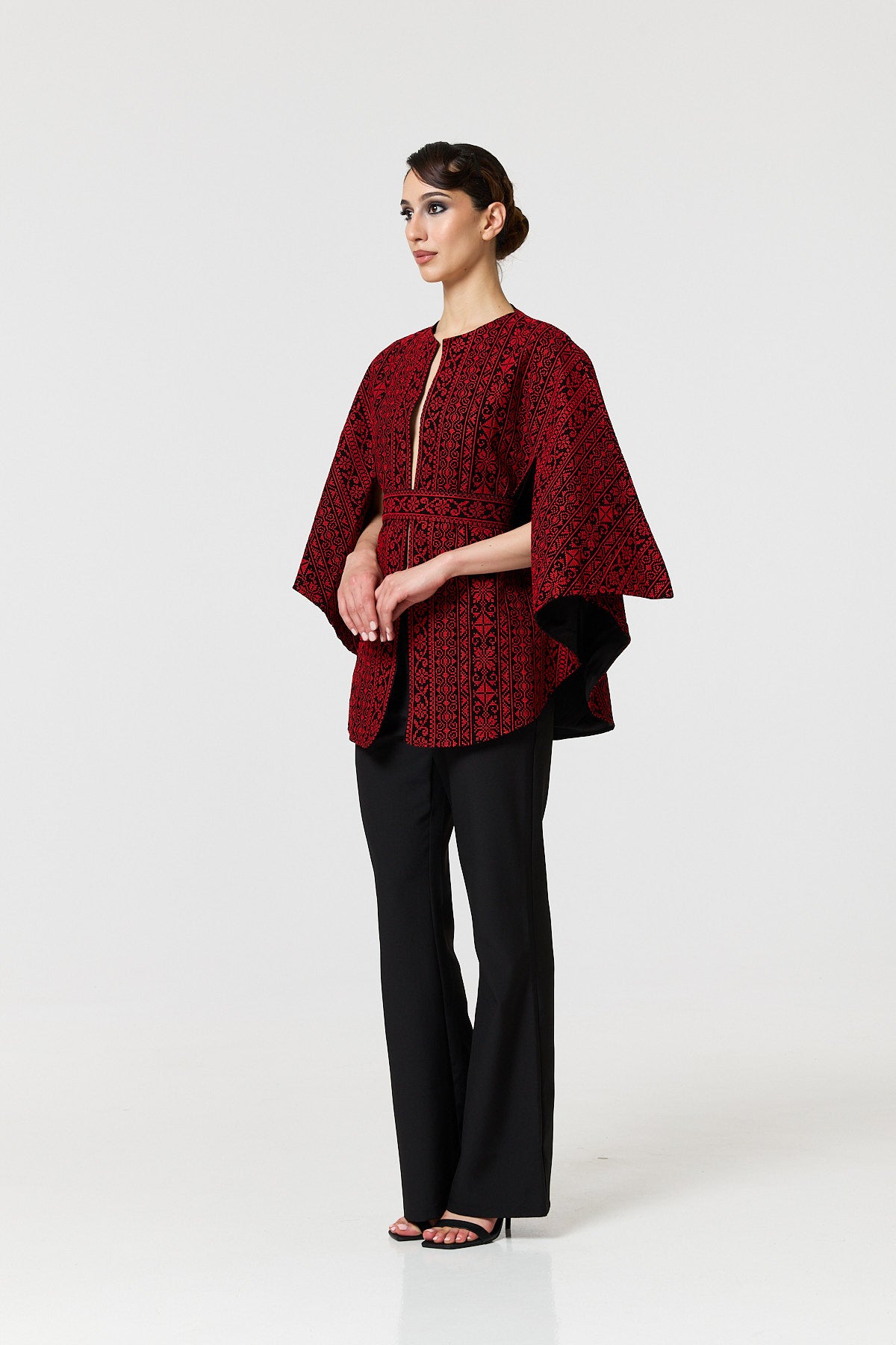 Tulin Cape - Black & Red