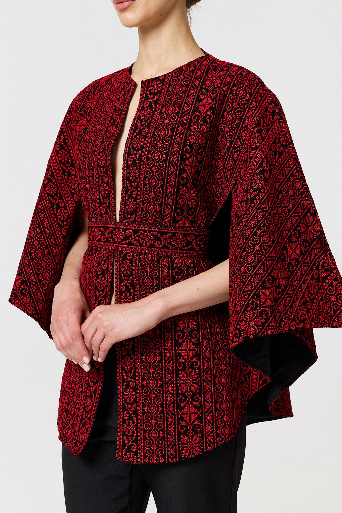 Tulin Cape - Black & Red