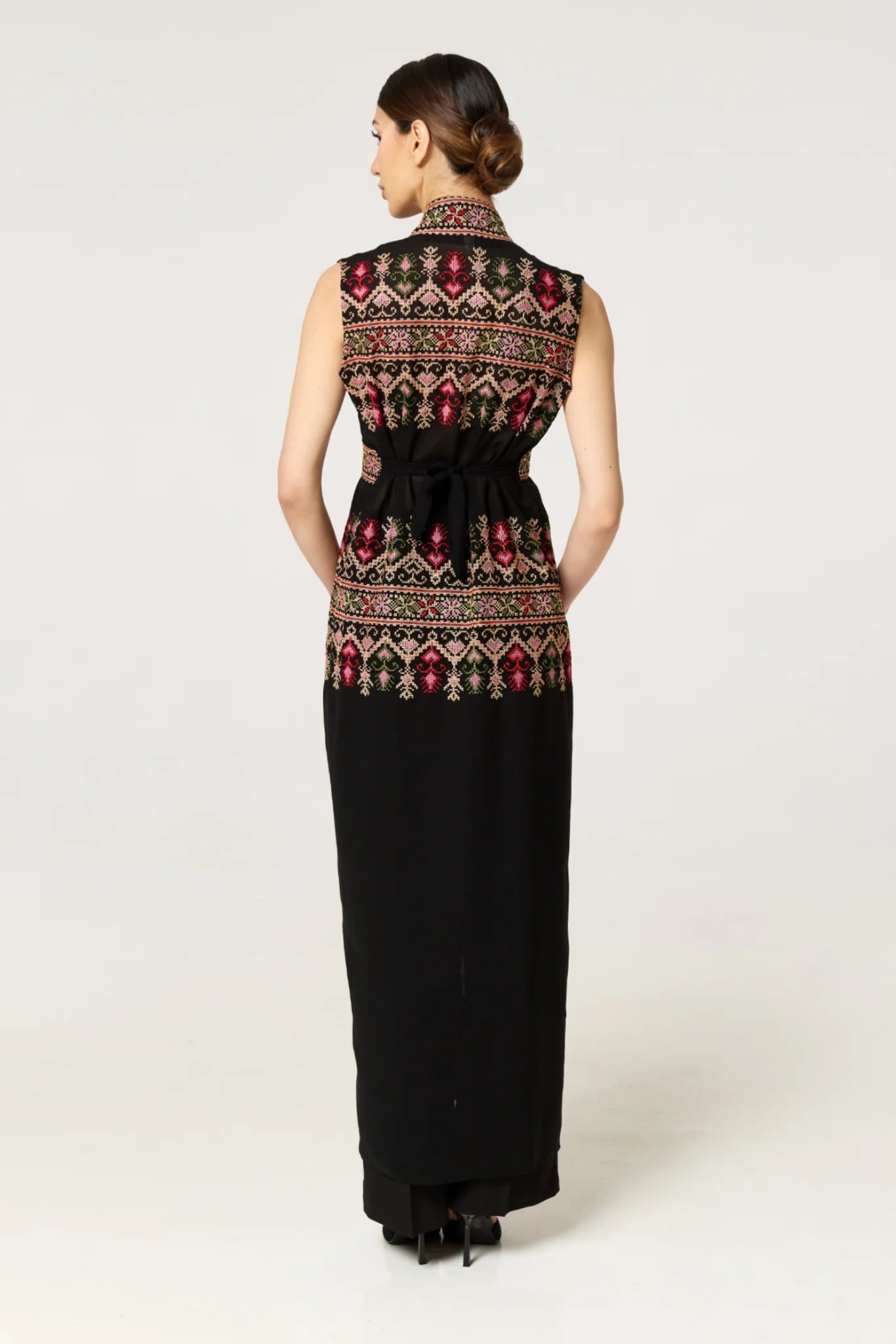 Tarfah Kaftan - Black