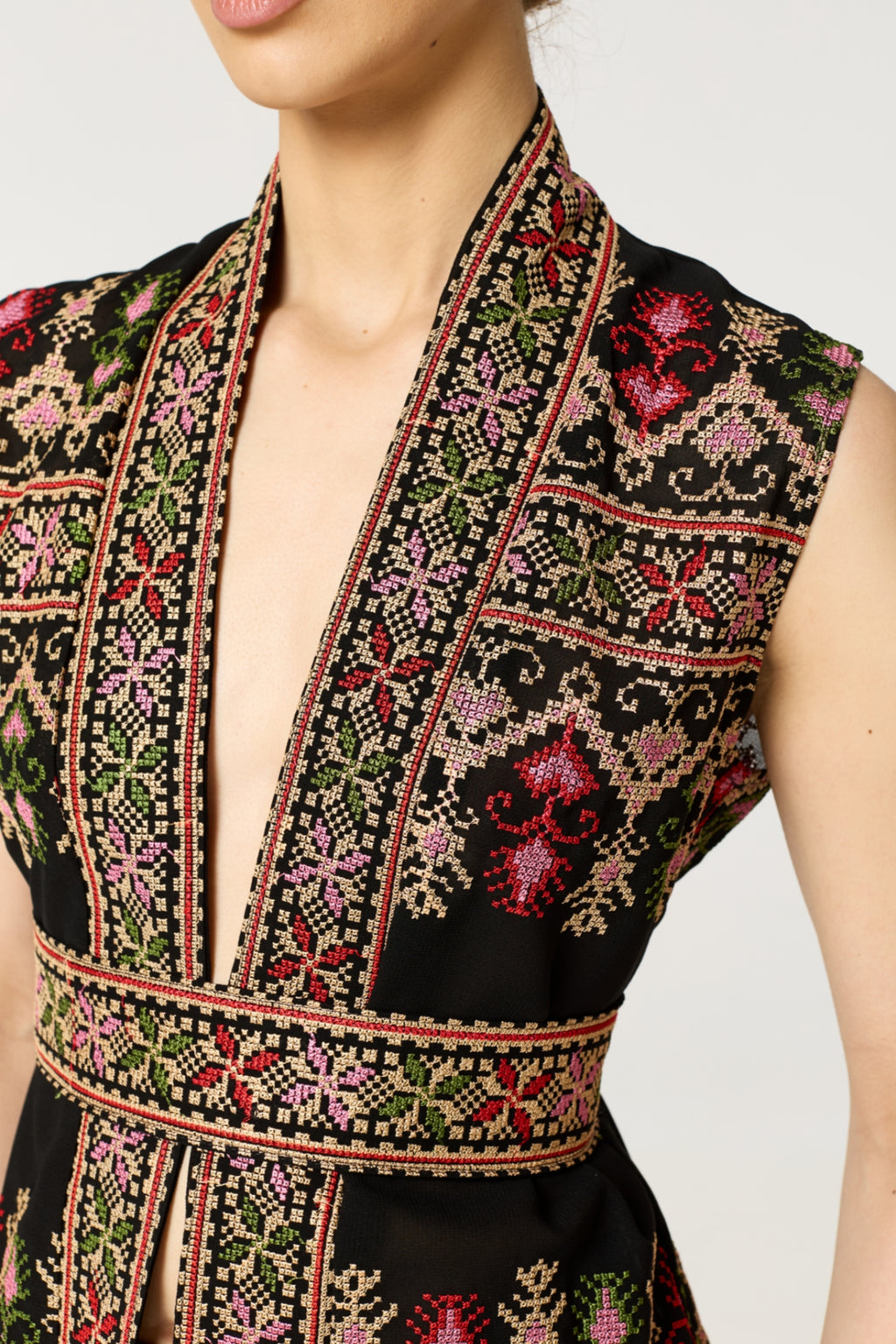 Black Tatreez Kaftan