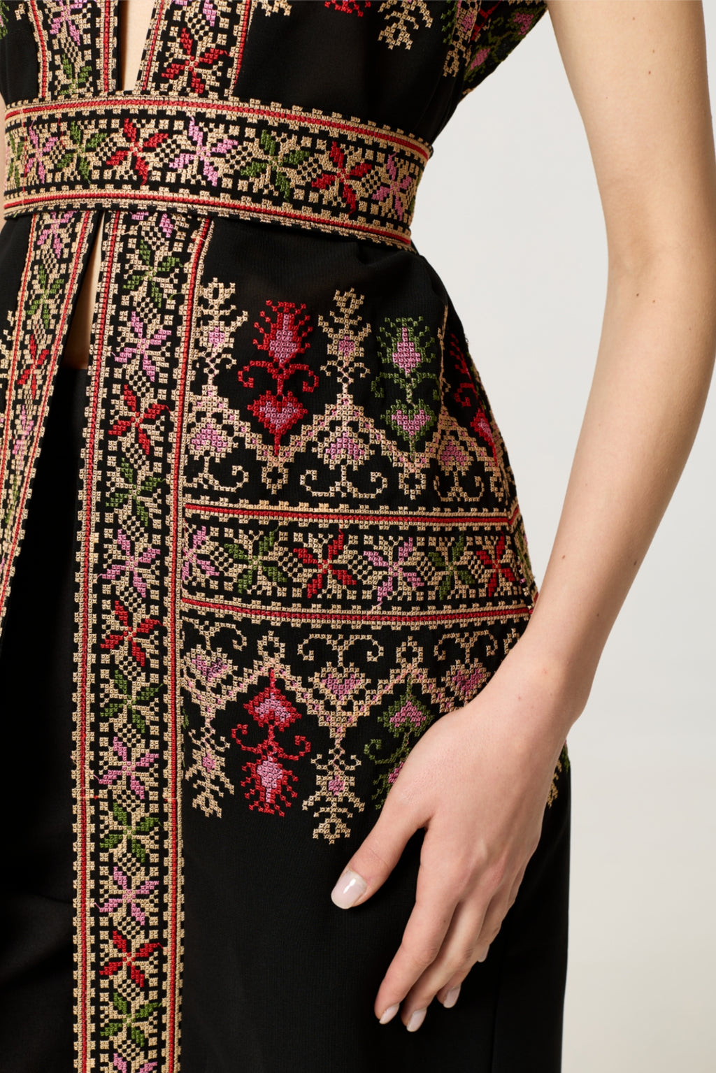 Black Tatreez Kaftan