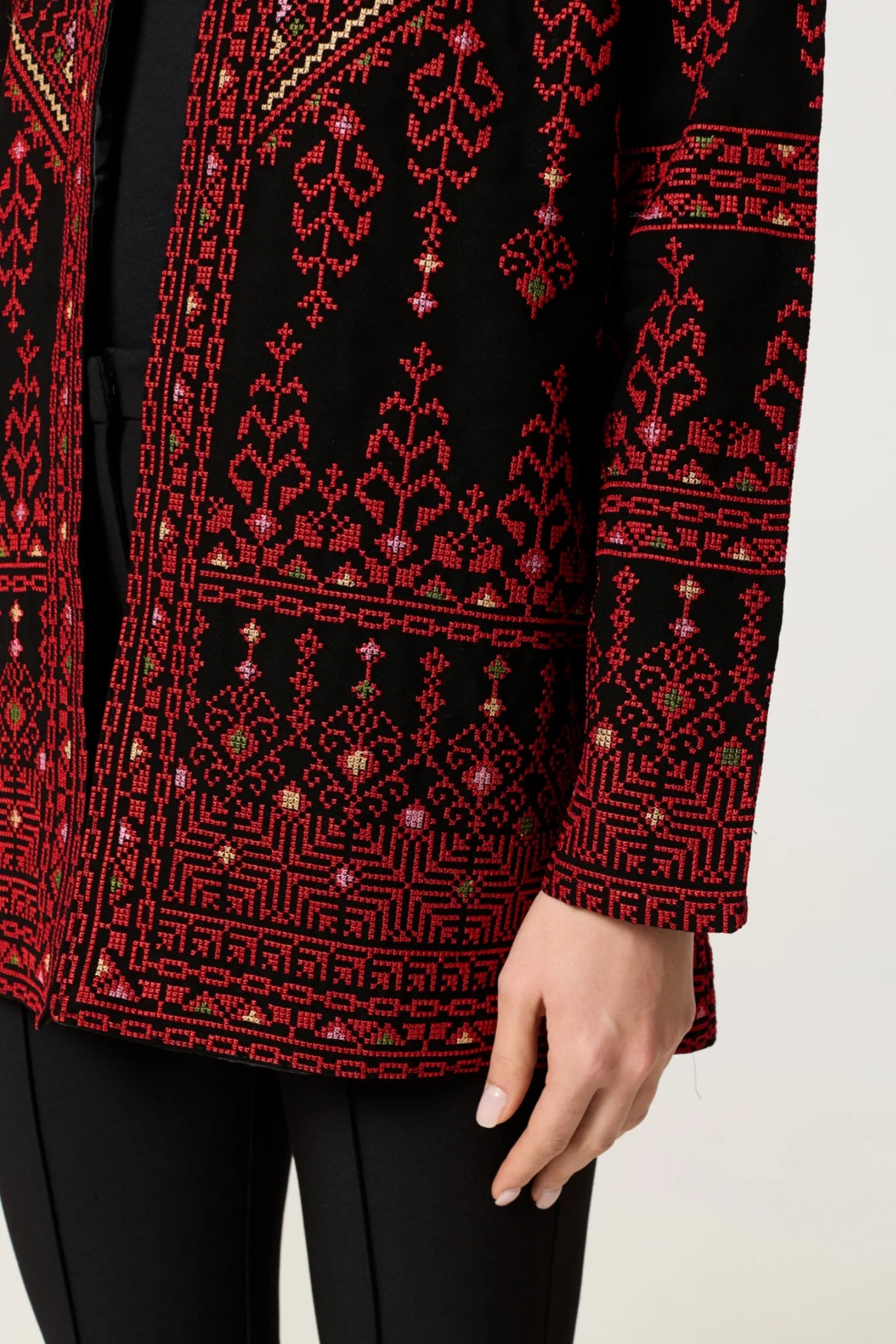 Tasnim Jacket - Red & Black